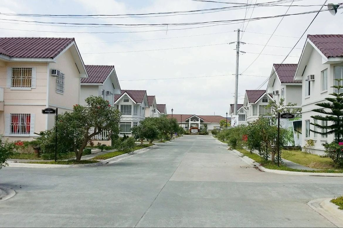 4 Bedroom House for Sale in Balibago, Santa Rosa, Laguna – photo 2