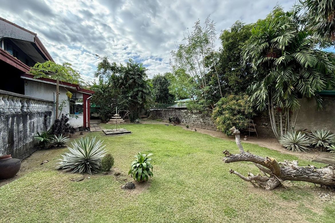 4 Bedroom House for Sale in Balong-Bato, San Juan, Metro Manila near LRT-2 J. Ruiz – photo 5
