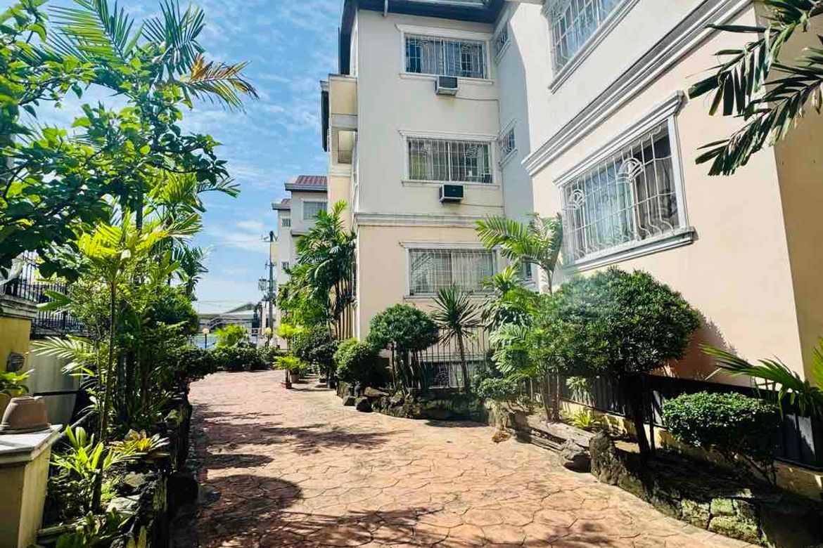 4 Bedroom House for Sale in Balong-Bato, San Juan, Metro Manila near LRT-2 J. Ruiz – photo 2