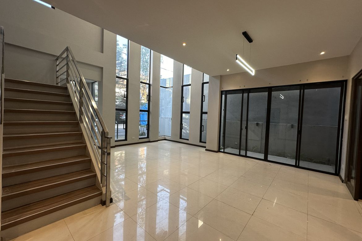 4 Bedroom House for Sale in Bambang, Taguig, Metro Manila