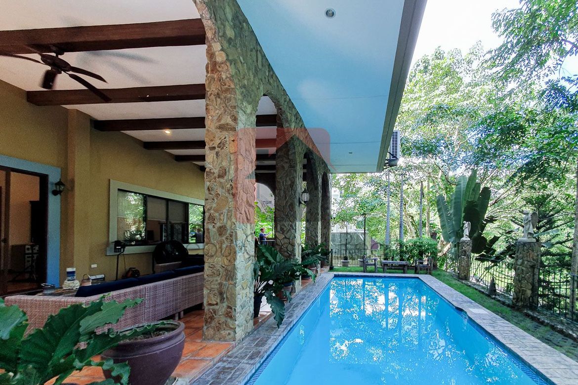 4 Bedroom House for Sale in Banilad, Cebu City, Cebu