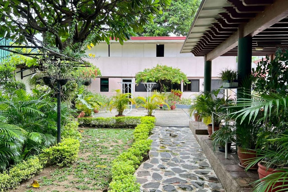 4 Bedroom House for Sale in Barangay 156, Caloocan, Metro Manila – photo 6