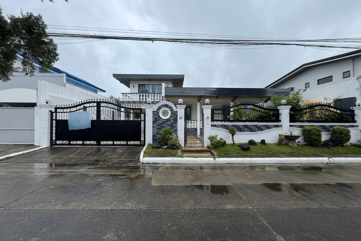 4 Bedroom House for Sale in Barangay 201, Pasay, Metro Manila