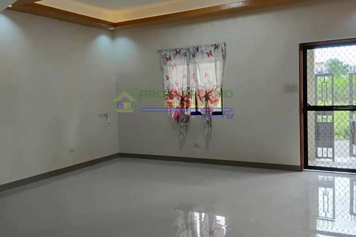 4 Bedroom House for Sale in Barangay 62-A, Cavite City, Cavite