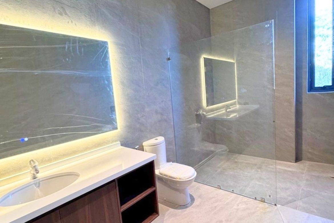 4 Bedroom House for Sale in Barangay 62-A, Cavite City, Cavite – photo 7