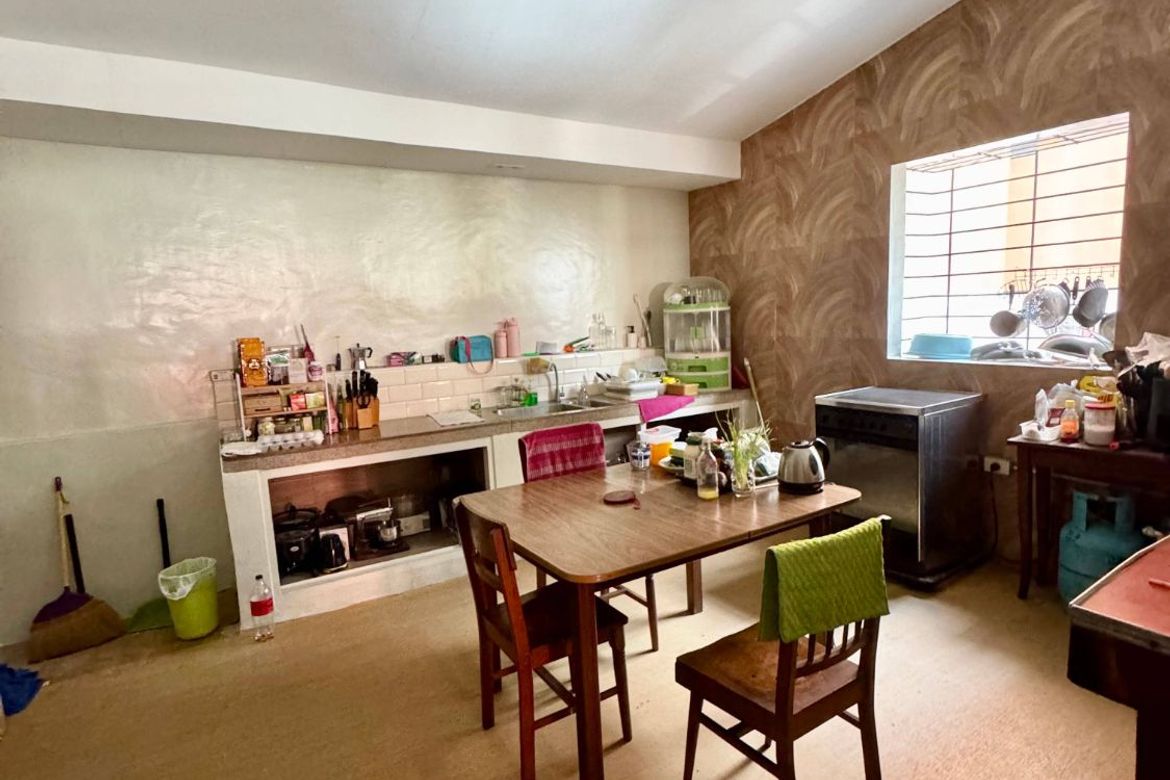 4 Bedroom House for Sale in Barangay 98, Pasay, Metro Manila near MRT-3 Taft Avenue – photo 5