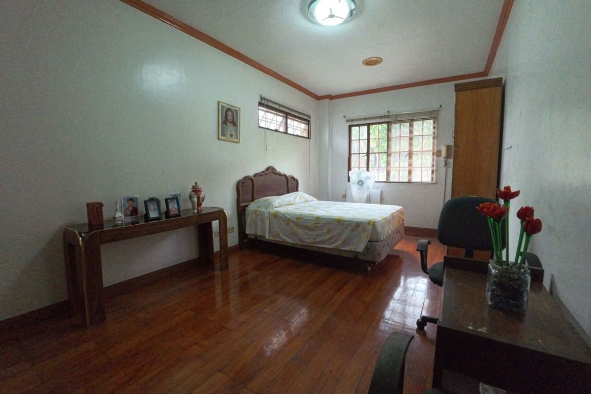 4 Bedroom House for Sale in Barangka, Marikina, Metro Manila – photo 6