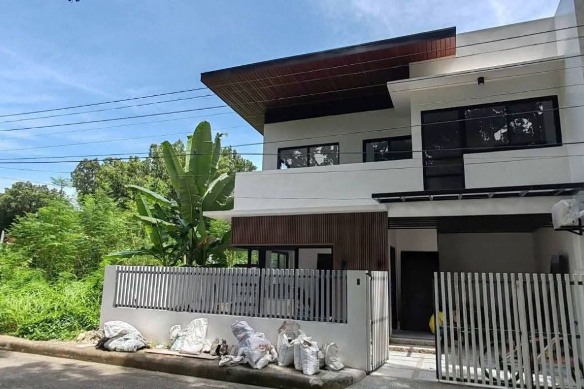 4 Bedroom House for Sale in Basak, Lapu-Lapu, Cebu