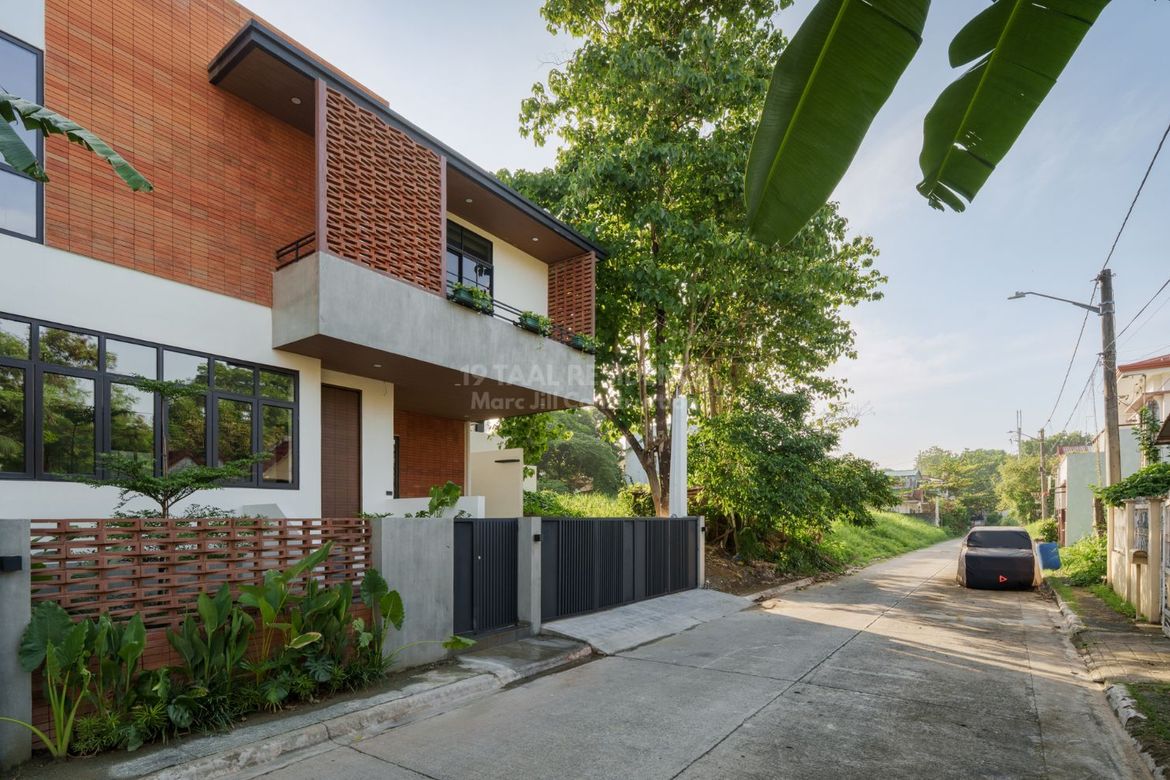 4 Bedroom House for Sale in Batasan Hills, Quezon City, Metro Manila – photo 3