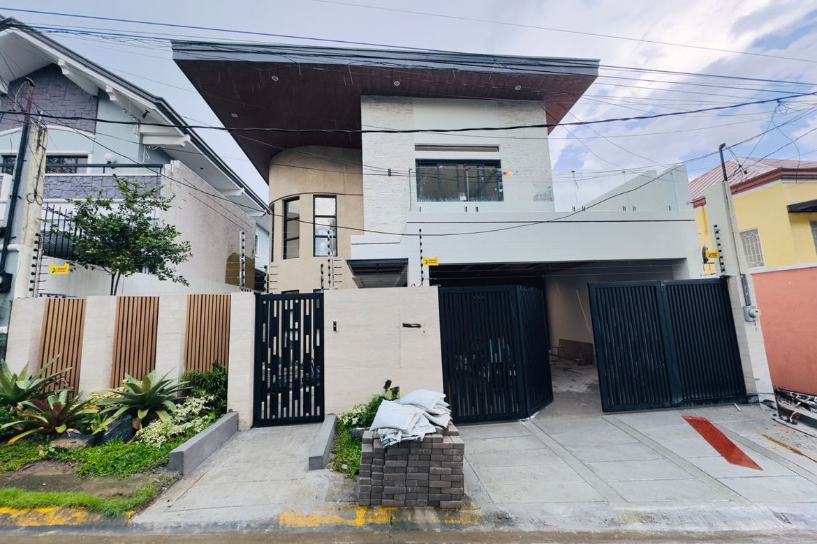 4 Bedroom House for Sale in Batasan Hills, Quezon City, Metro Manila