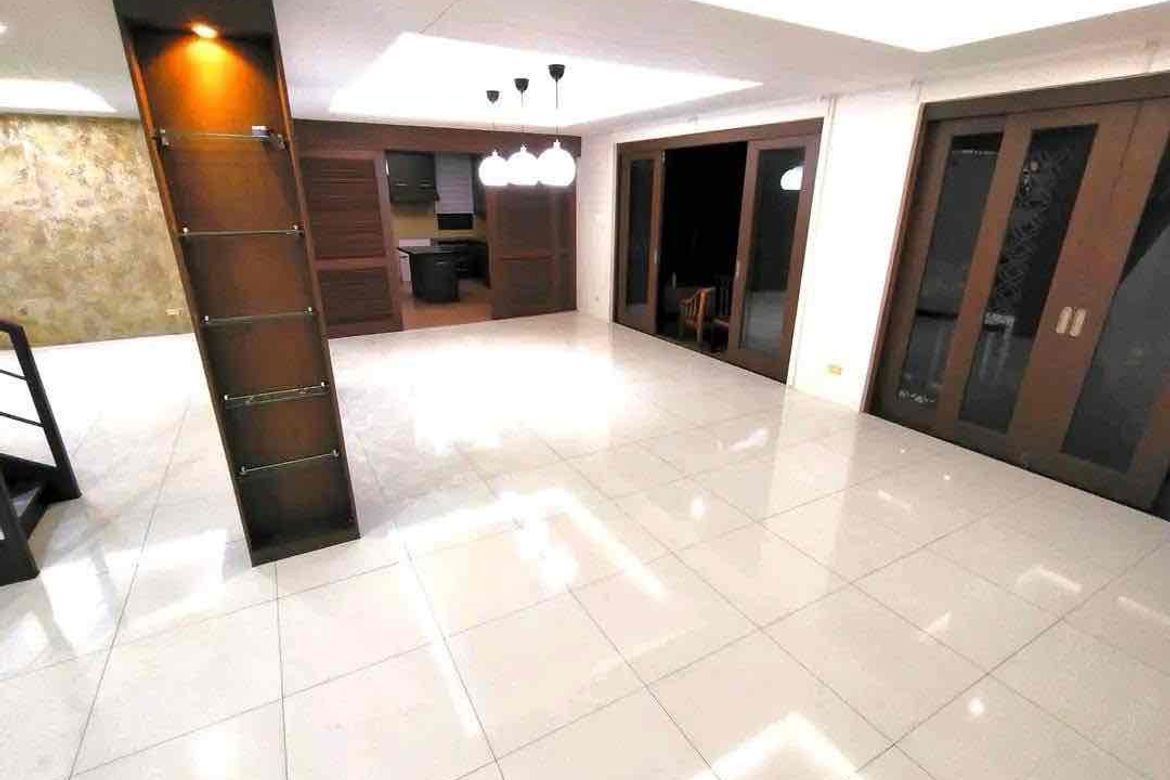 4 Bedroom House for Sale in Batasan Hills, Quezon City, Metro Manila