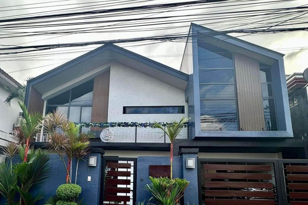 4 Bedroom House for Sale in Batasan Hills, Quezon City, Metro Manila