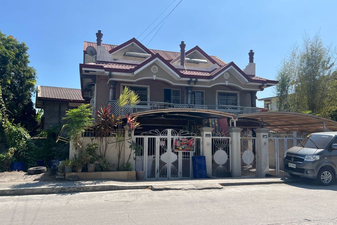 4 Bedroom House for Sale in Bay Breeze Executive Village, Wawa, Taguig, Metro Manila