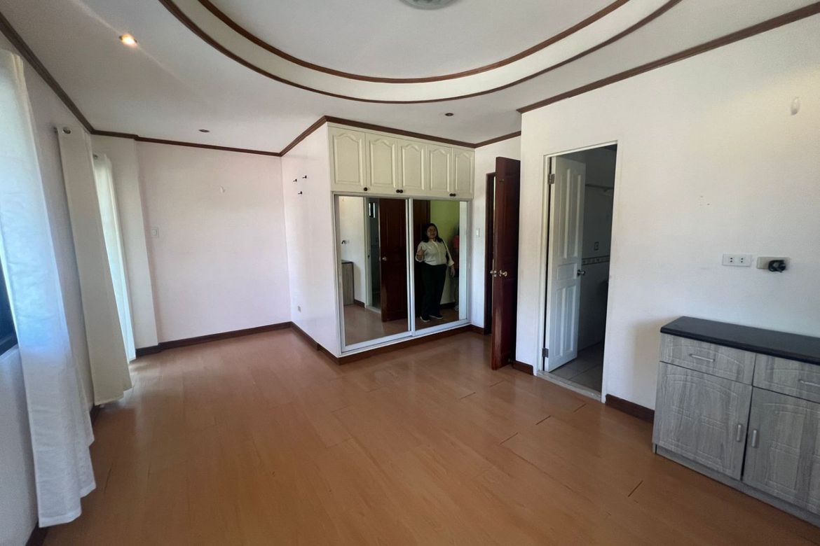 4 Bedroom House for Sale in Bay Breeze Executive Village, Wawa, Taguig, Metro Manila – photo 8