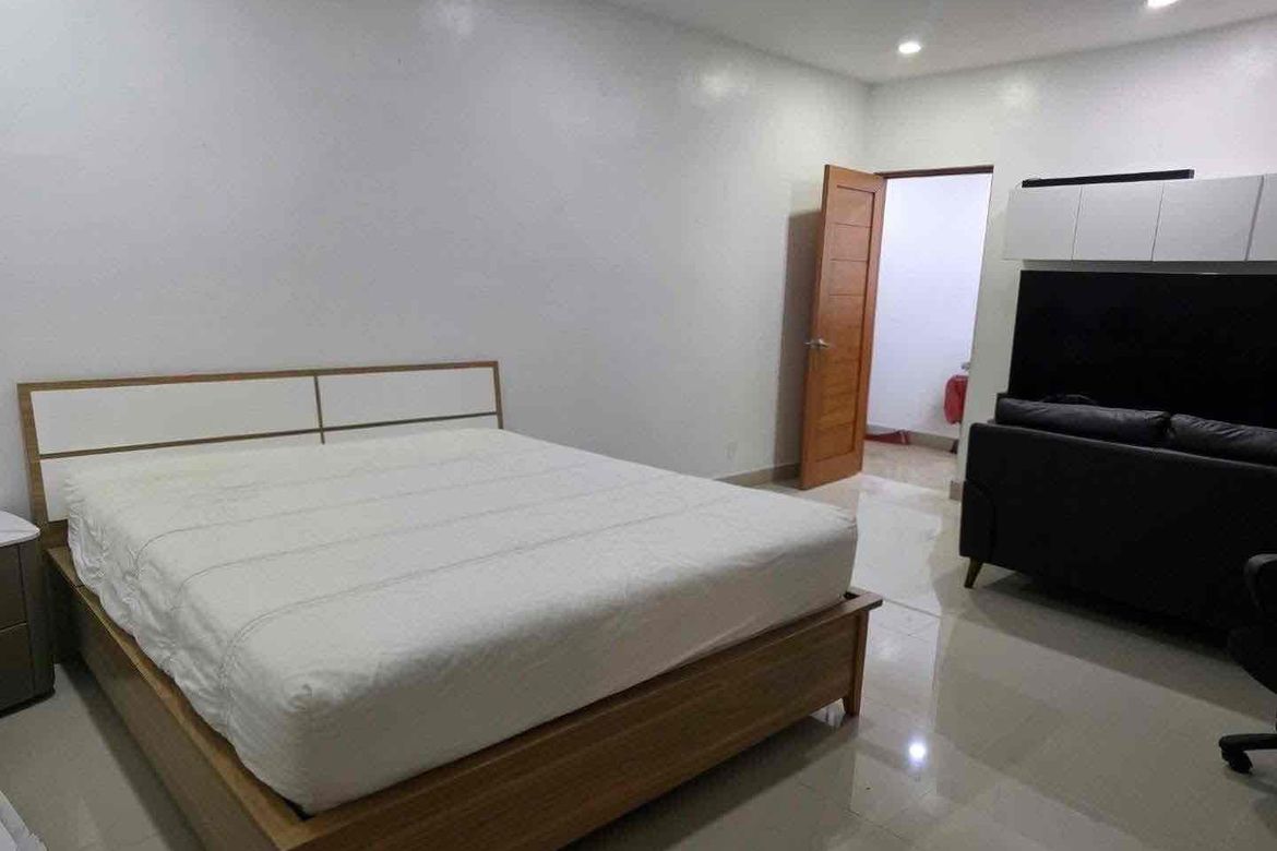 4 Bedroom House for Sale in BF Homes Parañaque, BF Homes, Parañaque, Metro Manila – photo 4
