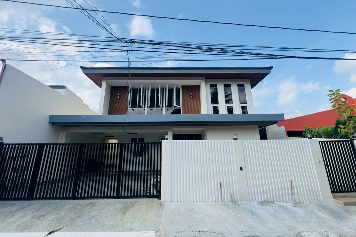 4 Bedroom House for Sale in BF Homes Parañaque, BF Homes, Parañaque, Metro Manila