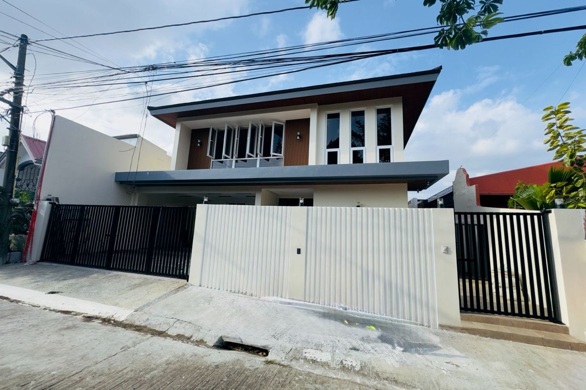 4 Bedroom House for Sale in BF Homes Parañaque, BF Homes, Parañaque, Metro Manila – photo 3