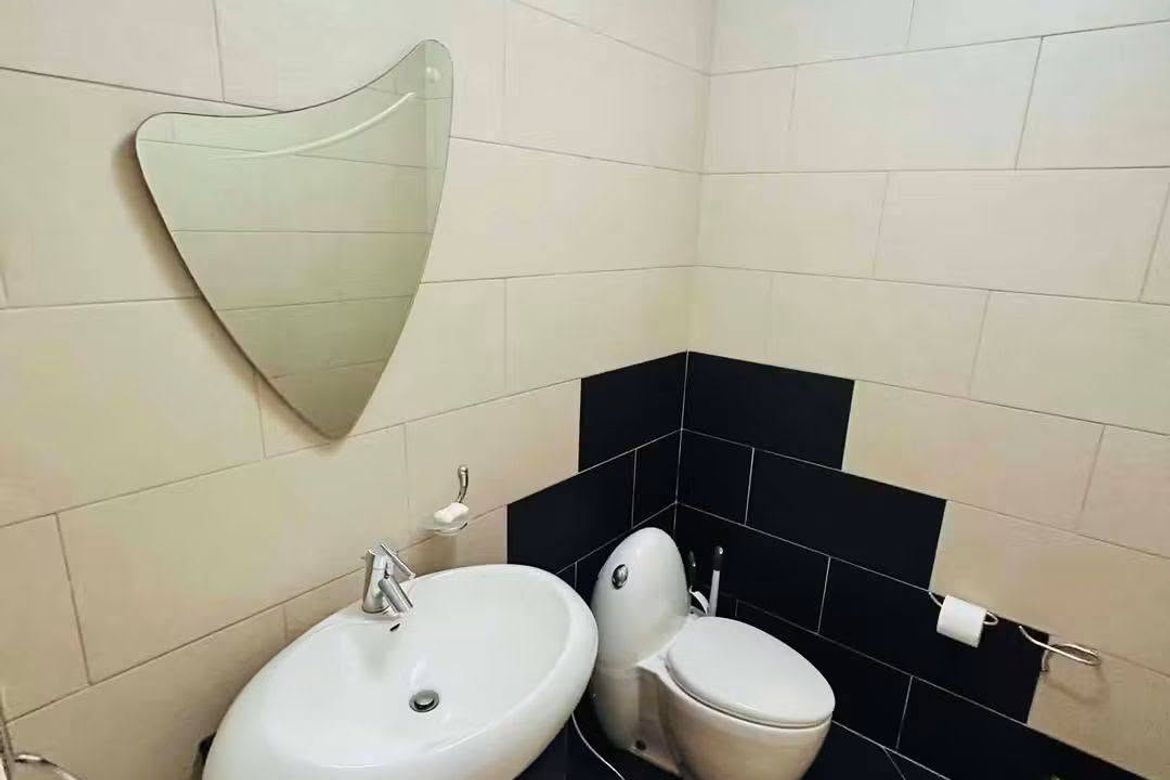 4 Bedroom House for Sale in BF Homes Parañaque, BF Homes, Parañaque, Metro Manila – photo 8