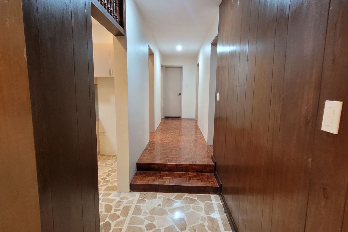 4 Bedroom House for Sale in BF Homes Parañaque, BF Homes, Parañaque, Metro Manila – photo 4