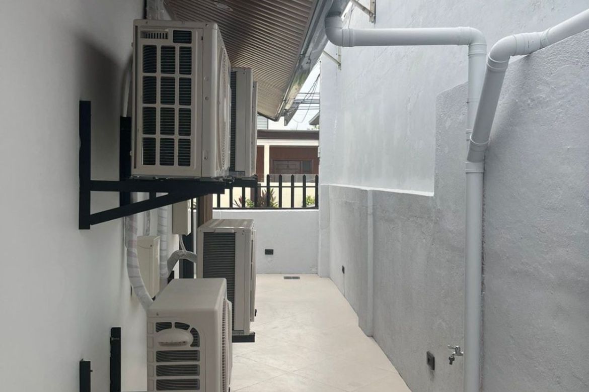 4 Bedroom House for Sale in BF Homes Parañaque, BF Homes, Parañaque, Metro Manila – photo 6