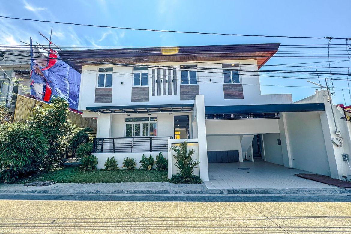 4 Bedroom House for Sale in BF Homes Parañaque, BF Homes, Parañaque, Metro Manila