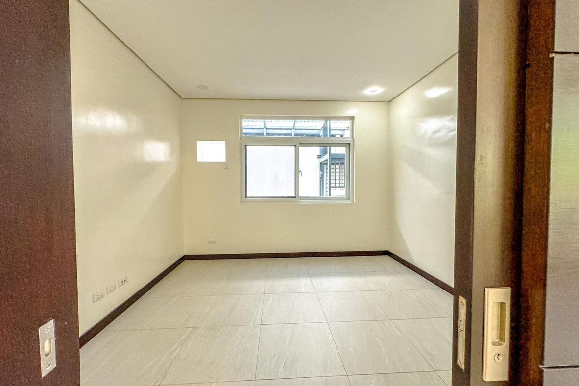 4 Bedroom House for Sale in BF Homes Parañaque, BF Homes, Parañaque, Metro Manila – photo 7