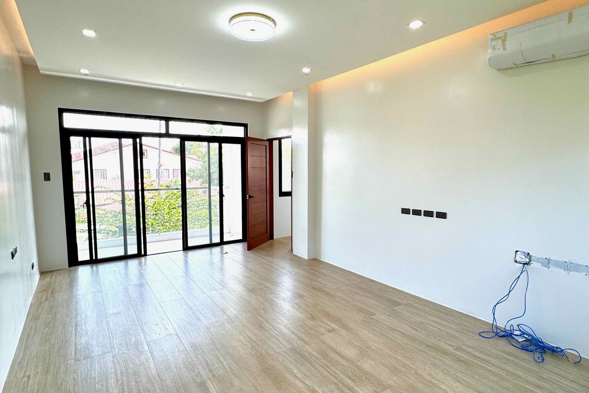 4 Bedroom House for Sale in BF Homes Parañaque, BF Homes, Parañaque, Metro Manila – photo 3