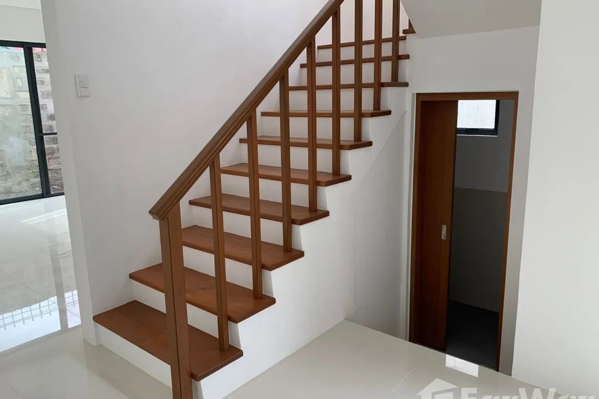 4 Bedroom House for Sale in BF Homes Parañaque, BF Homes, Parañaque, Metro Manila – photo 8