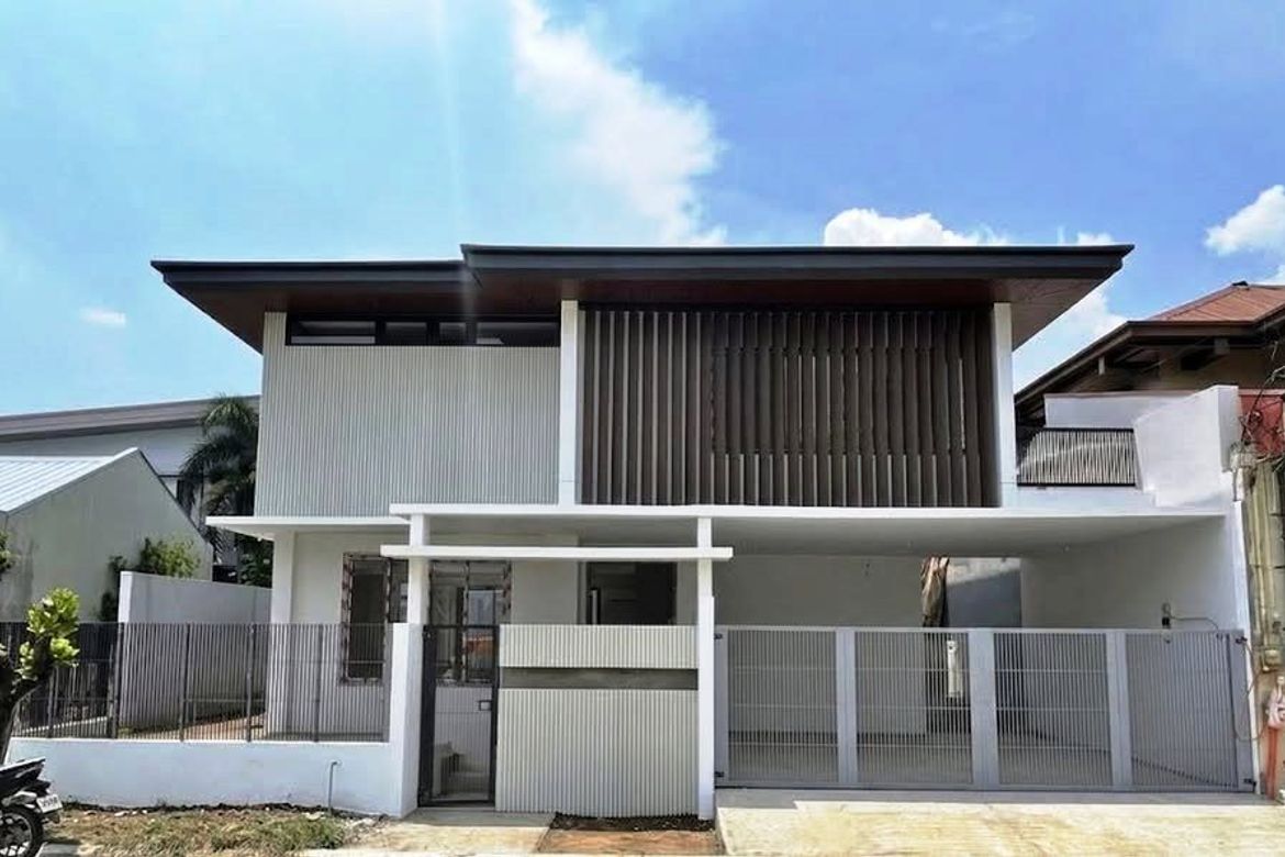 4 Bedroom House for Sale in BF Homes, Parañaque, Metro Manila