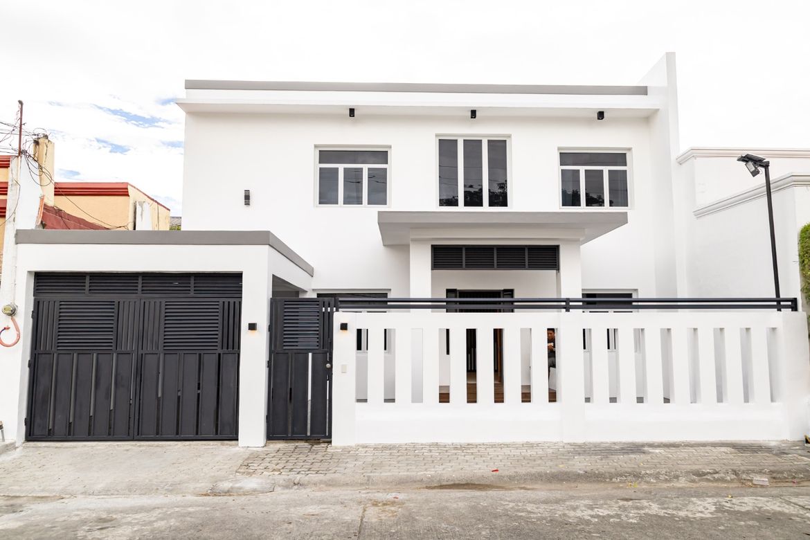 4 Bedroom House for Sale in BF Homes, Parañaque, Metro Manila – photo 3