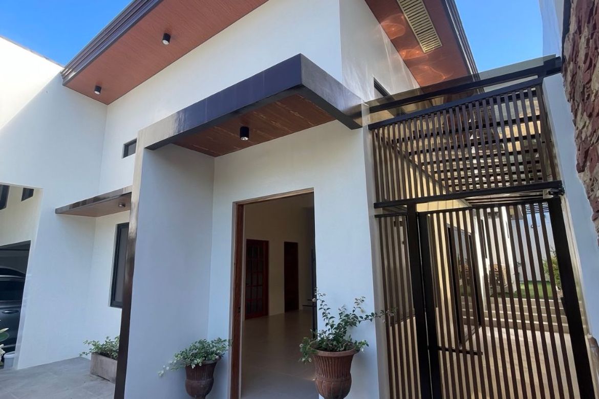 4 Bedroom House for Sale in BF Homes, Parañaque, Metro Manila – photo 3