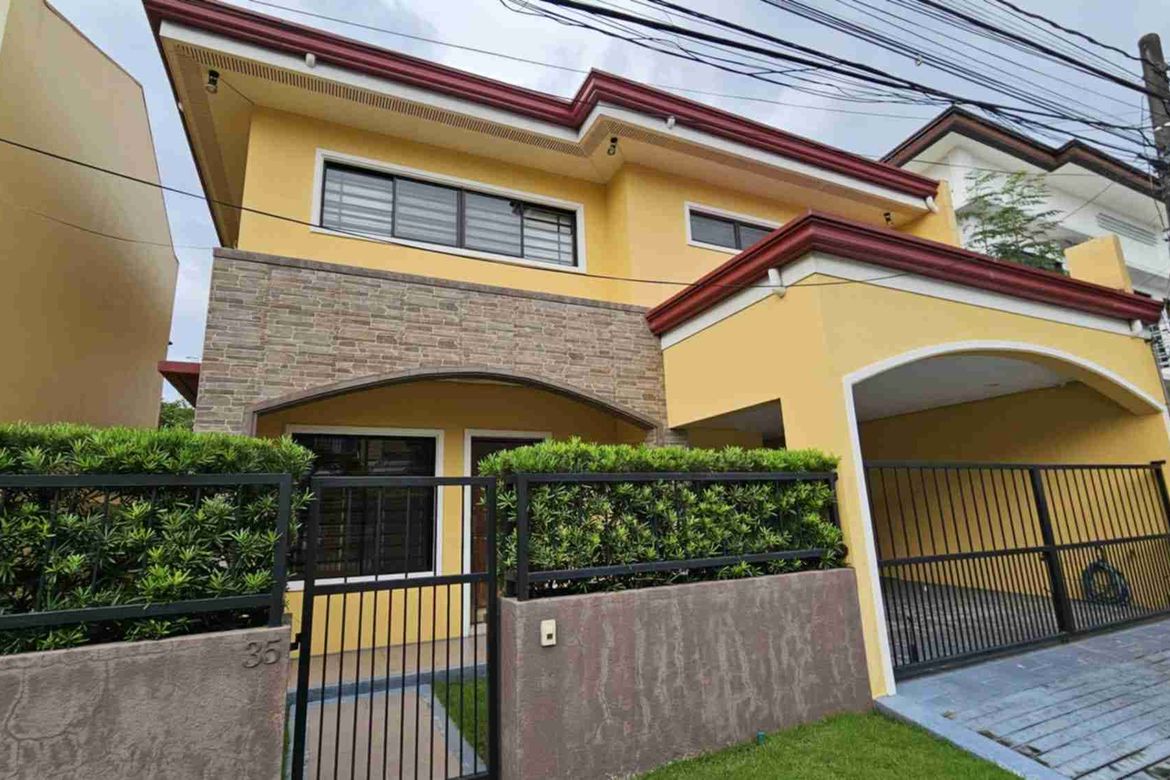 4 Bedroom House for Sale in BF Homes, Parañaque, Metro Manila