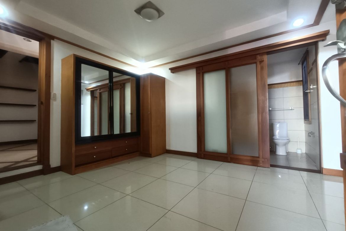 4 Bedroom House for Sale in BF Homes, Parañaque, Metro Manila – photo 4
