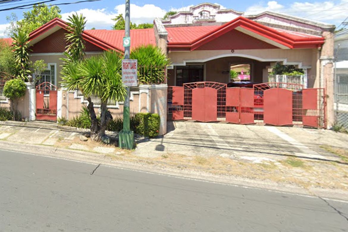 4 Bedroom House for Sale in BF Homes, Parañaque, Metro Manila