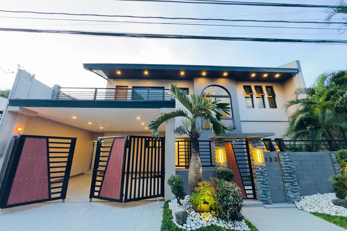 4 Bedroom House for Sale in BF Resort, Las Piñas, Metro Manila