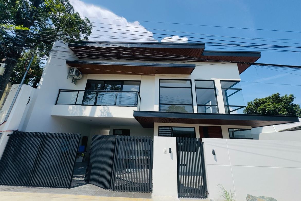 4 Bedroom House for Sale in BF Resort, Las Piñas, Metro Manila – photo 4