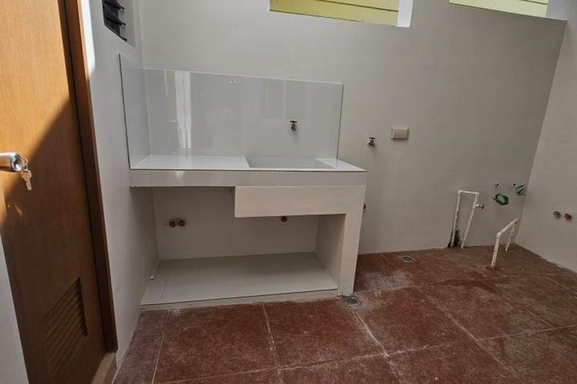 4 Bedroom House for Sale in BF Resort Village, Talon Dos, Las Piñas, Metro Manila – photo 8