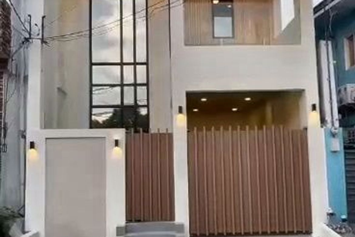 4 Bedroom House for Sale in BF Resort Village, Talon Dos, Las Piñas, Metro Manila