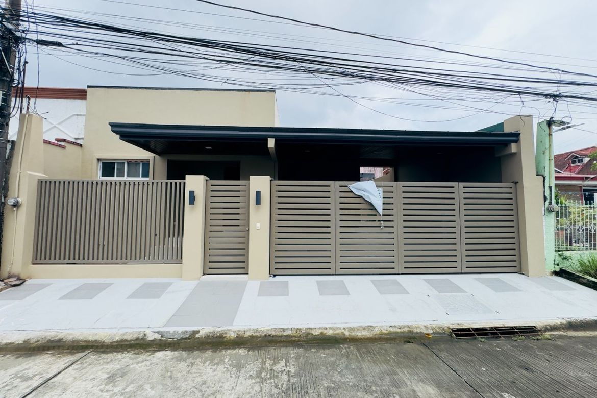 4 Bedroom House for Sale in BF Resort Village, Talon Dos, Las Piñas, Metro Manila