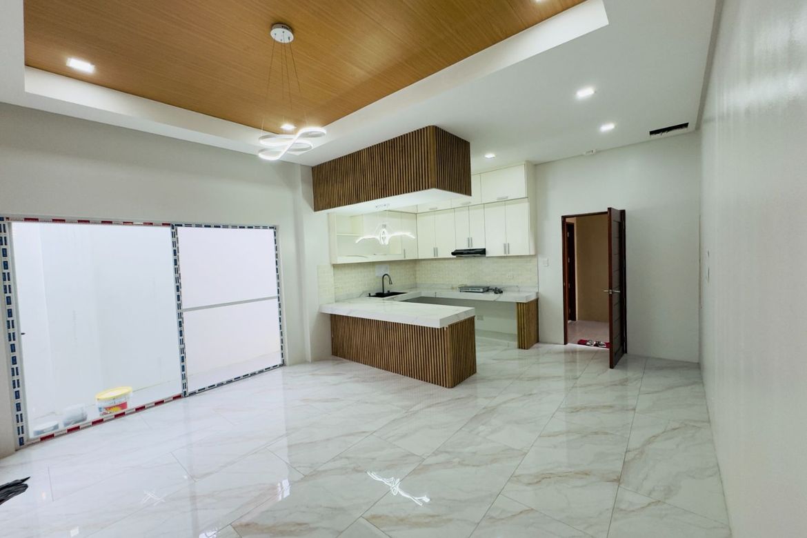 4 Bedroom House for Sale in BF Resort Village, Talon Dos, Las Piñas, Metro Manila – photo 7