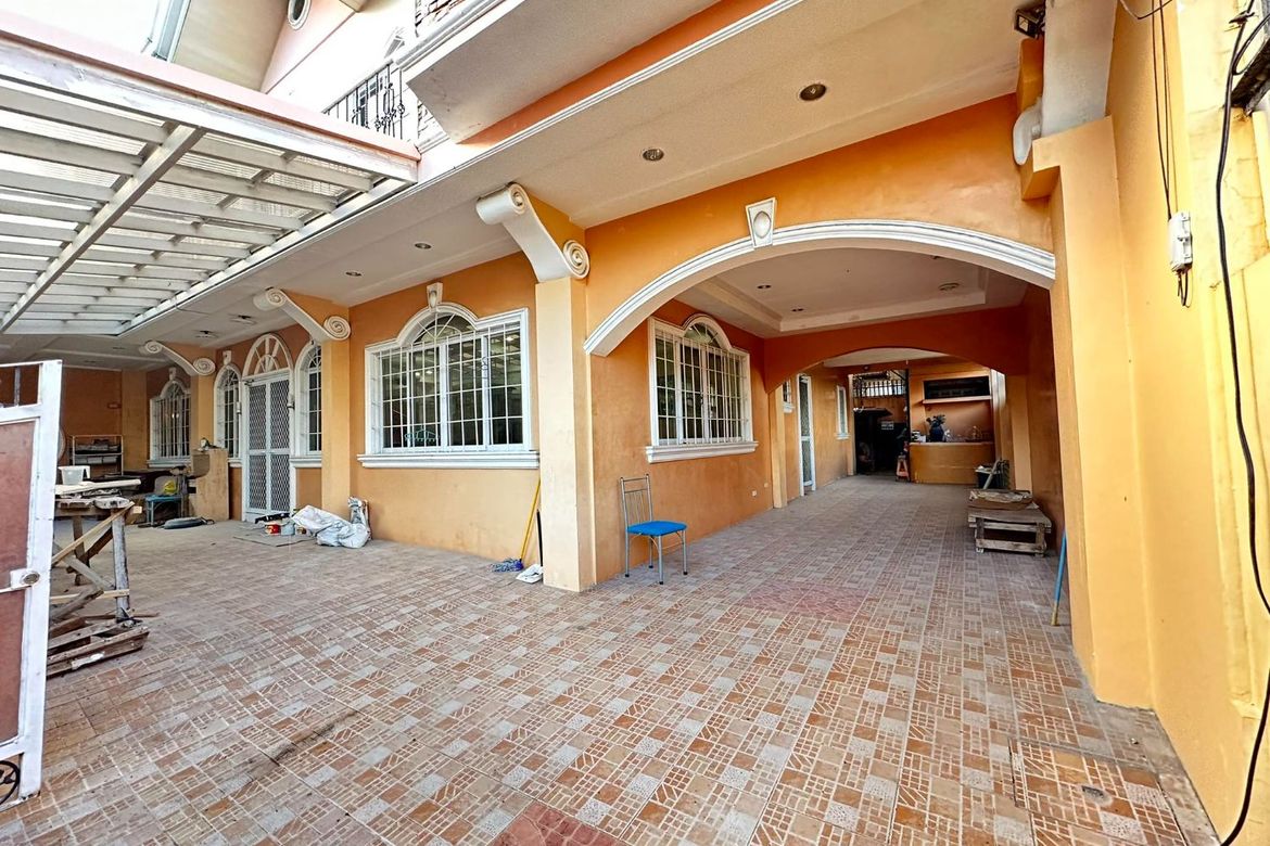 4 Bedroom House for Sale in Buena Hills Subdivision, Guadalupe, Cebu City, Cebu