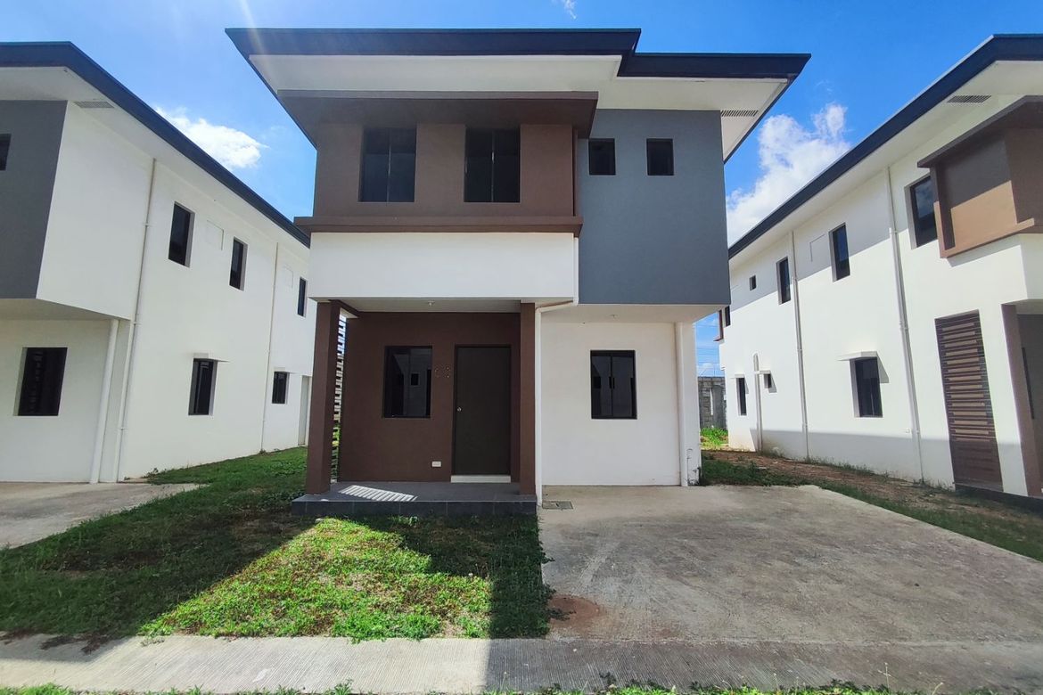 4 Bedroom House for Sale in Bugtong Na Pulo, Lipa, Batangas