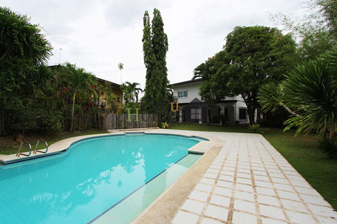 4 Bedroom House for Sale in Cabancalan, Mandaue, Cebu