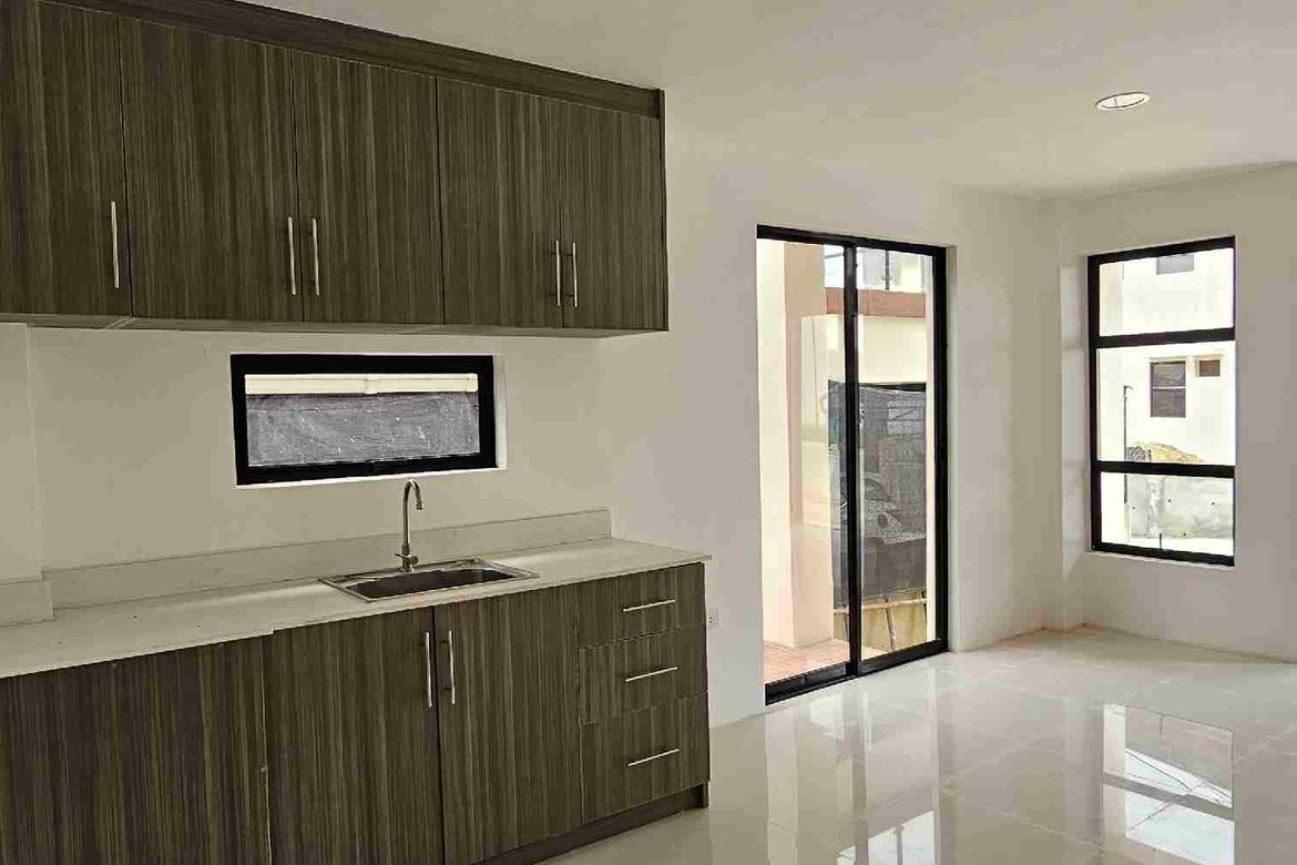 4 Bedroom House for Sale in Cabancalan, Mandaue, Cebu – photo 4