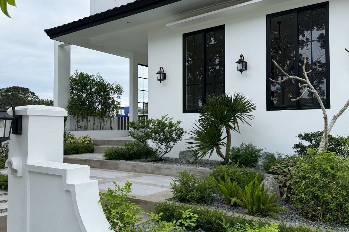 4 Bedroom House for Sale in Cabilang Baybay, Carmona, Cavite