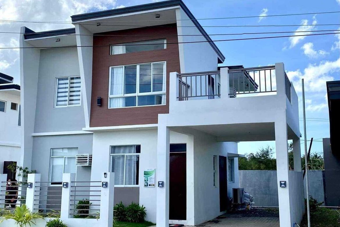 4 Bedroom House for Sale in Cagbang, Oton, Iloilo