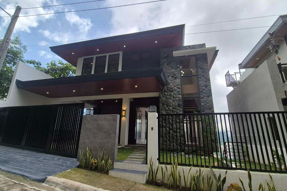 4 Bedroom House for Sale in Camp 7, Baguio, Benguet