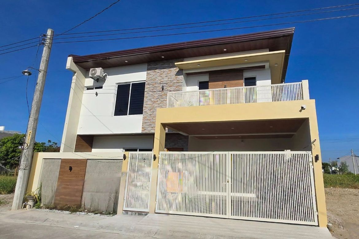 4 Bedroom House for Sale in Capaya, Angeles, Pampanga