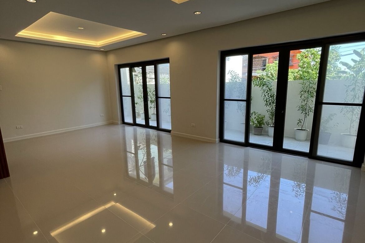 4 Bedroom House for Sale in Cittadella Executive Village, Pulang Lupa Dos, Las Piñas, Metro Manila – photo 5