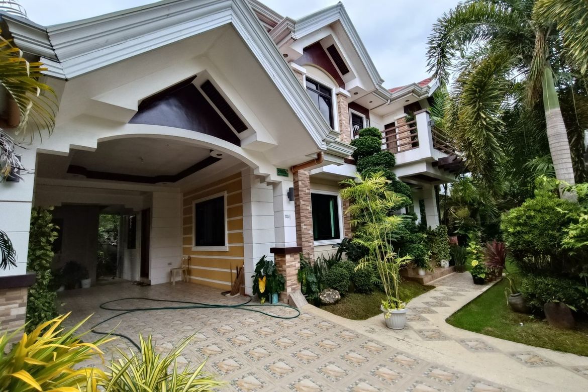 4 Bedroom House for Sale in Cogon, Tagbilaran, Bohol